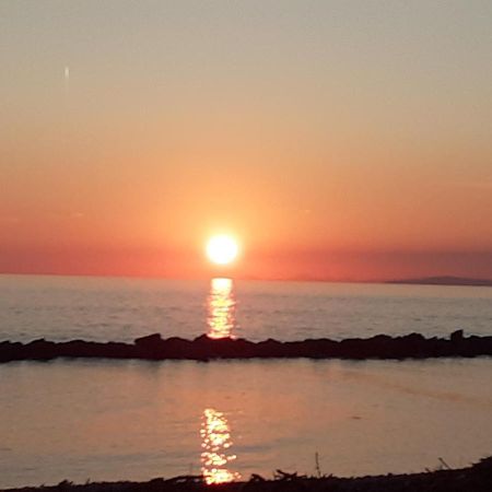 Azzurra Casa Vacanza Вентимилья Экстерьер фото