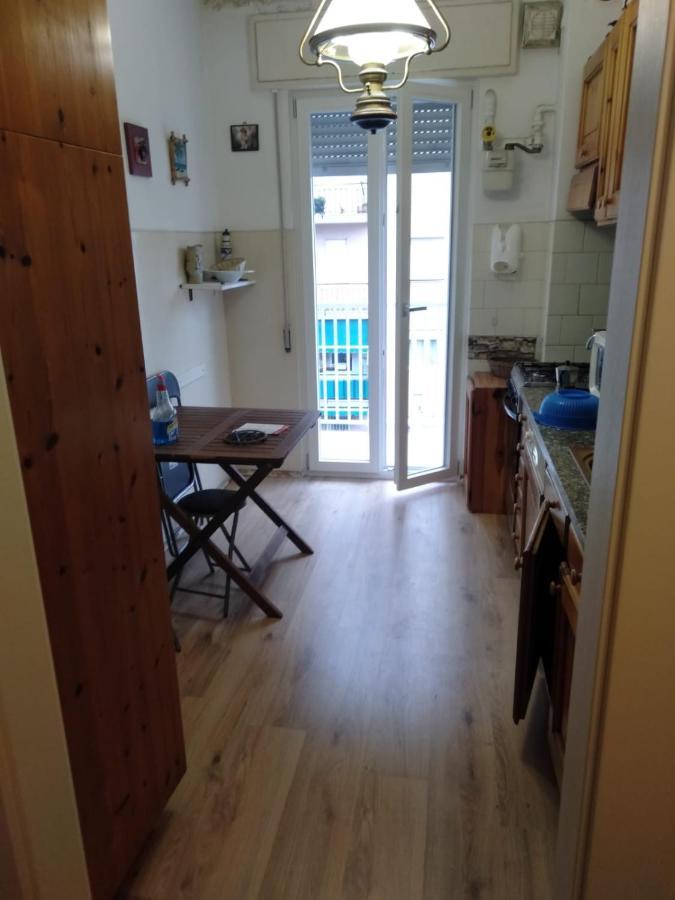 Azzurra Casa Vacanza Вентимилья Экстерьер фото